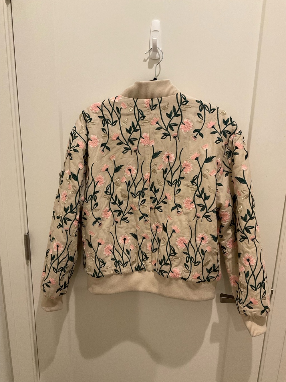 Avec Les Filles Embroidered Floral Bomber Jacket - Picture 3 of 5